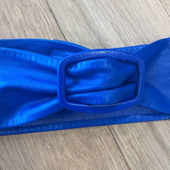 Circa 1980s blue leather/suede belt - Picture 2 of 5